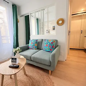 https://moret-art-flats-trendy-east.fr-paris.fr